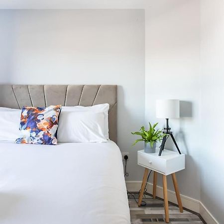 Apartamento 5* Ultra Luxury, Great Views, Underground Parking Belfast Exterior foto